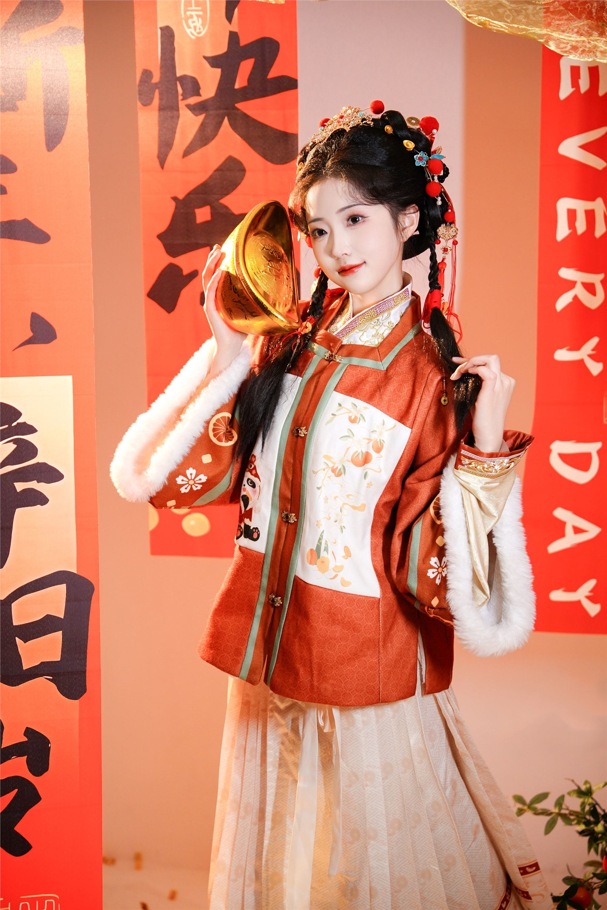 YITUYU 艺图语 2025.03.06 贺新春 兔牙w